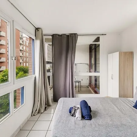 Spacieux T4 Avec Balcon - Acces Direct Rer A Apartment *